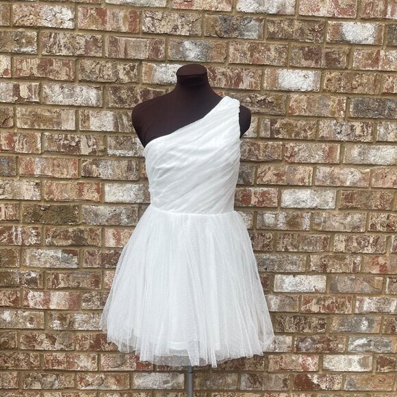 NWT Lulu's Exceptional Moments White Swiss Dot One-Shoulder Mini Dress Size S - Picture 6 of 11